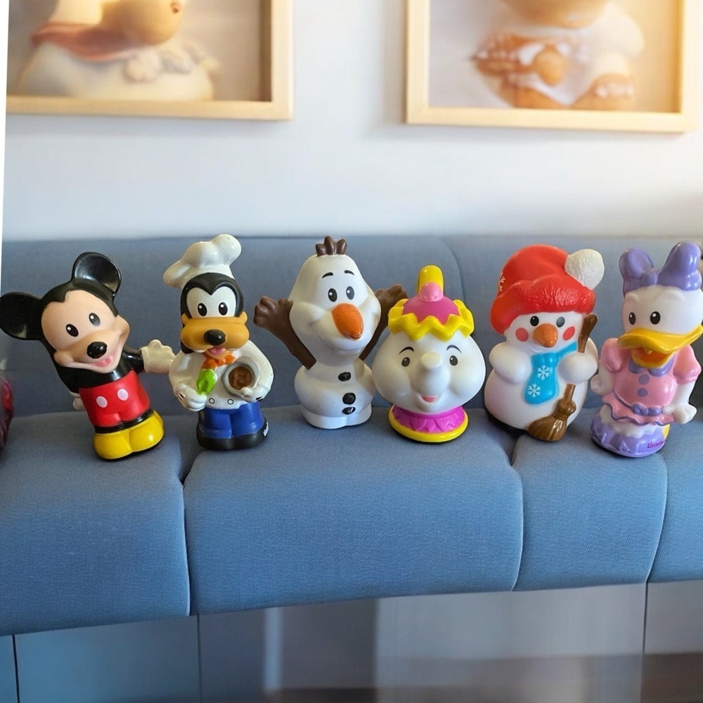 6 Fisher Price Disney Snowman Mickey Goofy Olaf Daisy Ms Potts Figurine Toy’s